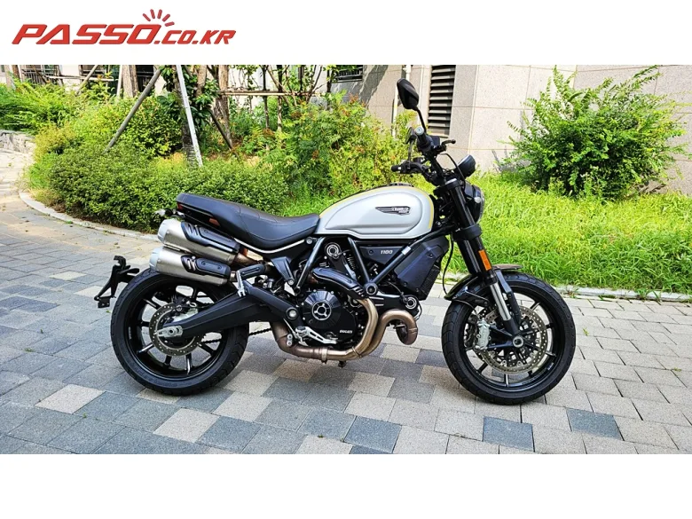 두카티 스크램블러 1100 스포츠 프로 2021 화이트 사진 1