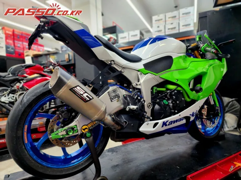 가와사키 40주년 기념 ZX-6R 라이테크 데모카 풀옵션 장착 된 WSBK 사양 닌자 2024 사진 3