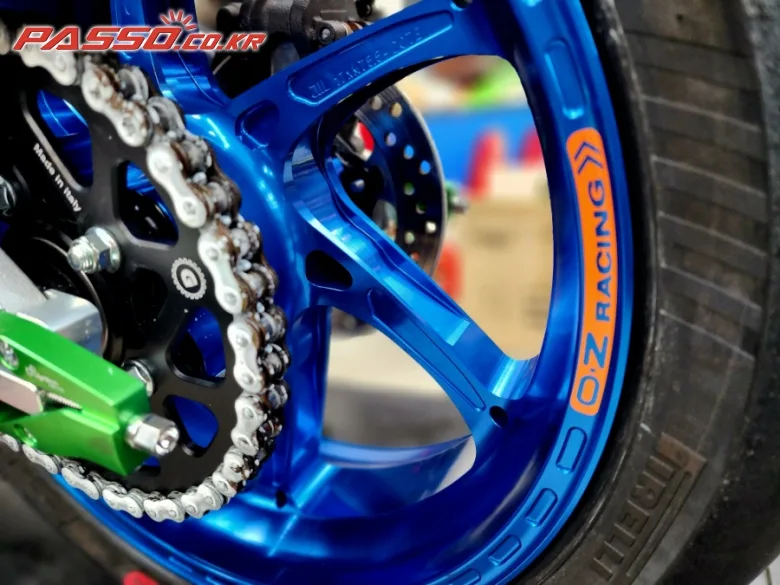 가와사키 40주년 기념 ZX-6R 라이테크 데모카 풀옵션 장착 된 WSBK 사양 닌자 2024 사진 7