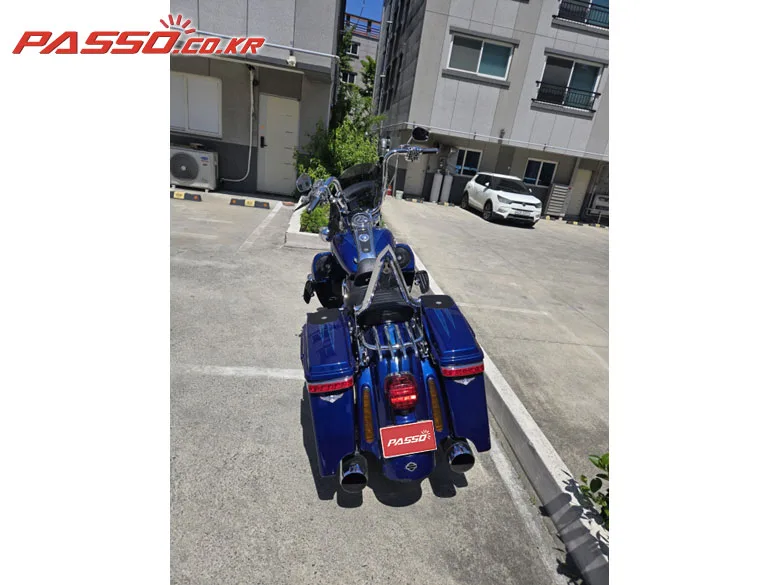 할리데이비슨 CVO 로드킹 2013 사진 3