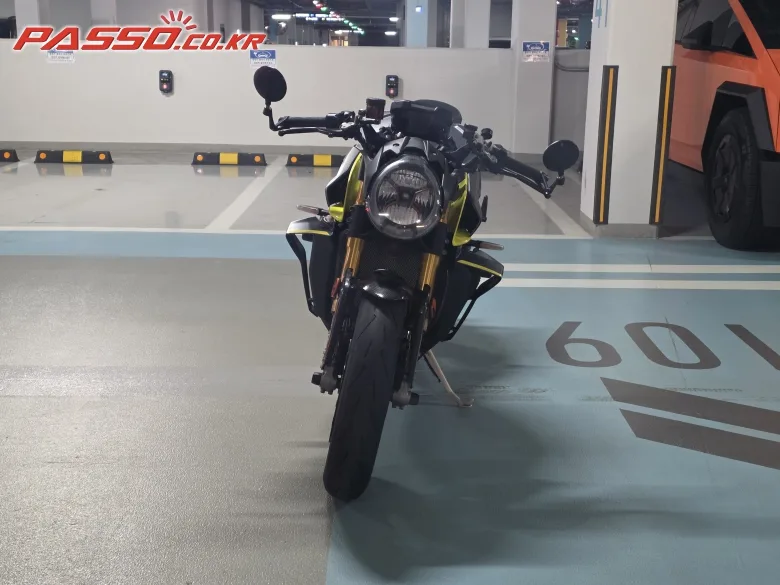 MV아구스타 브루탈레 1000 RR 2021 사진 3