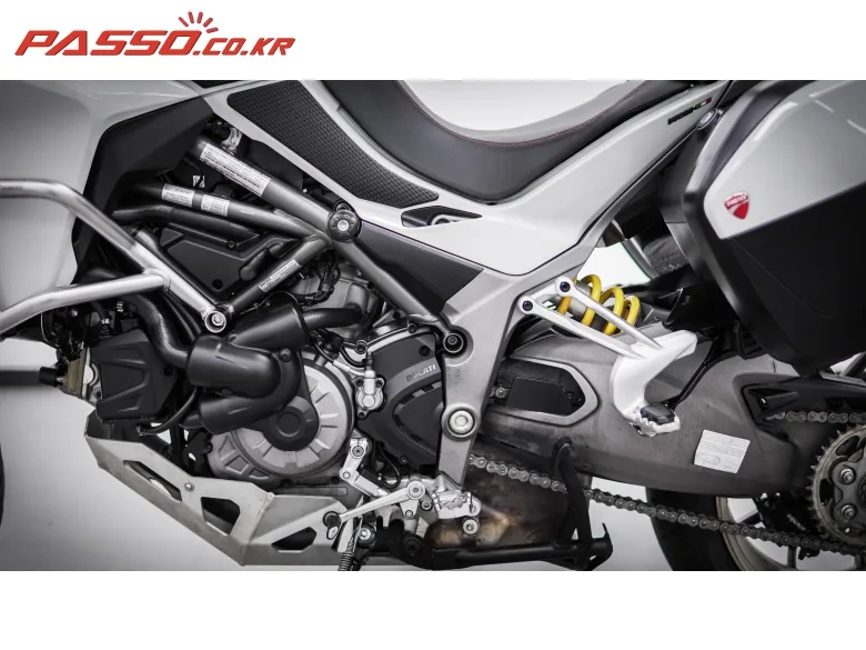 두카티 멀티스트라다 1260 S 2019 화이트 사진 5