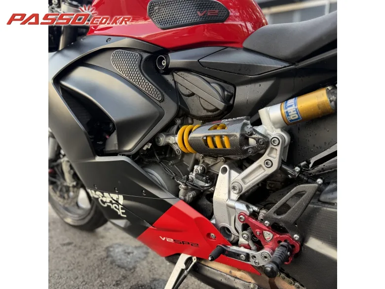두카티 파니갈레 V2 2022 사진 6