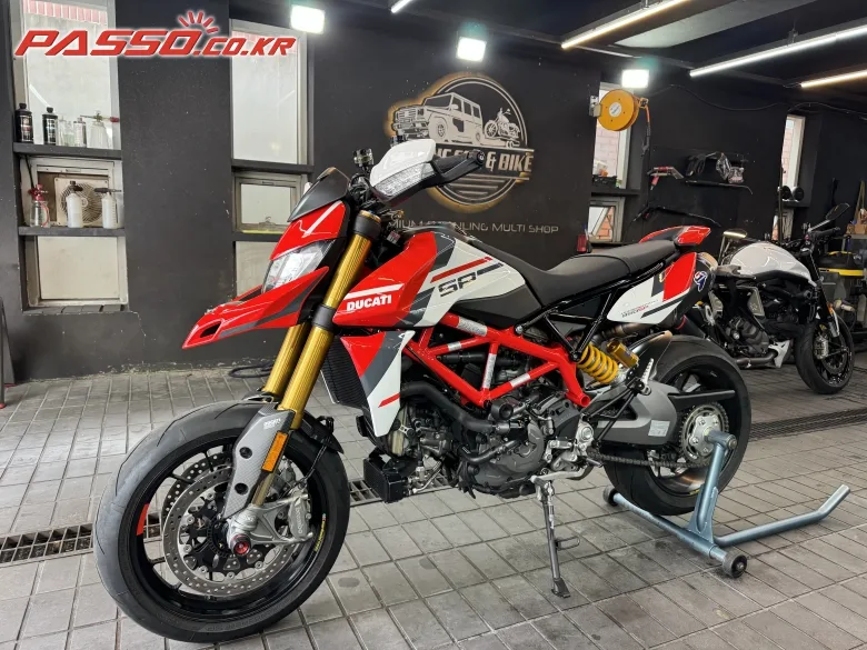 두카티 하이퍼모타드 950 SP 2023 사진 2