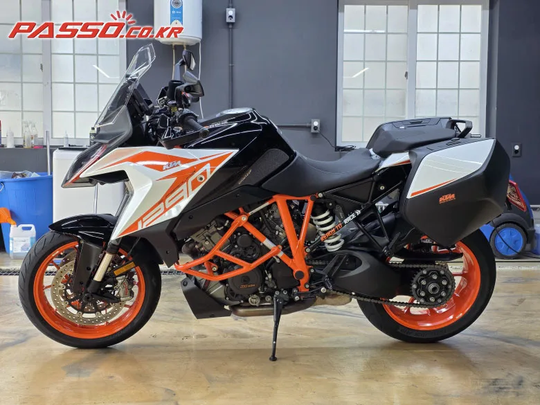 KTM 1290 슈퍼듀크 GT 2020 사진 2