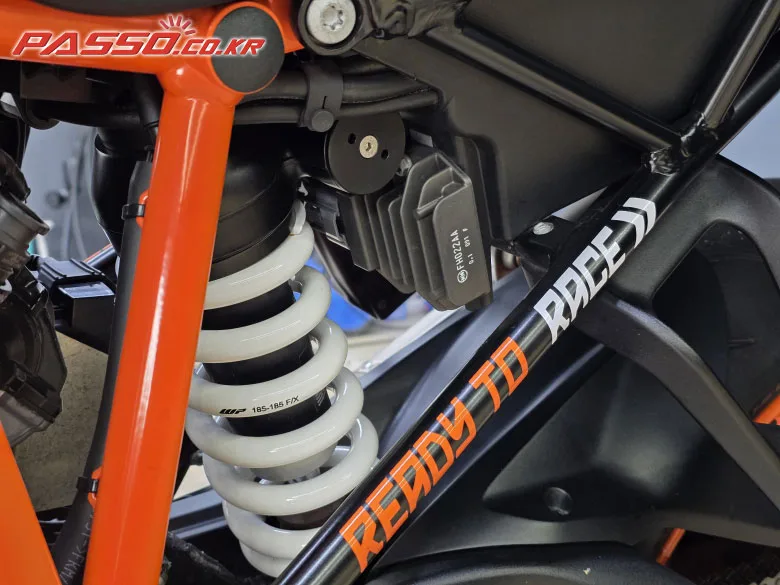 KTM 1290 슈퍼듀크 GT 2020 사진 8