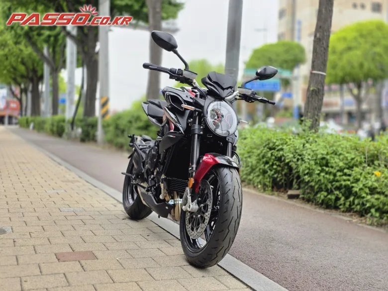 MV아구스타 브루탈레 800 RR 2024 사진 3