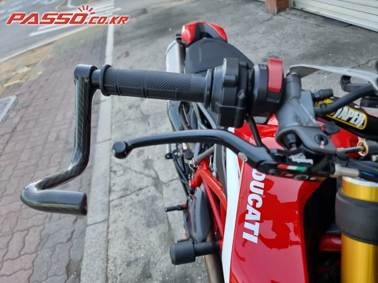 두카티 하이퍼모타드 950 SP 2019 사진 4
