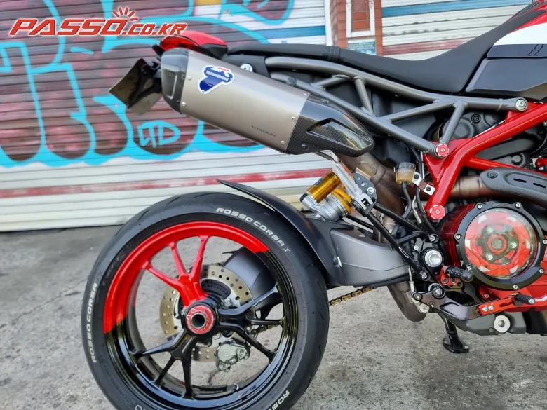 두카티 하이퍼모타드 950 SP 2019 사진 7