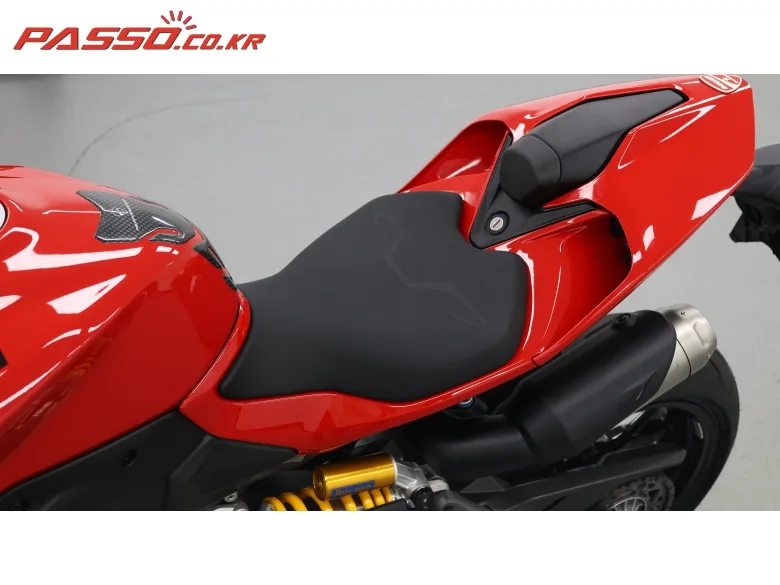 두카티 스트리트파이터 V2 S 2025 레드 사진 8
