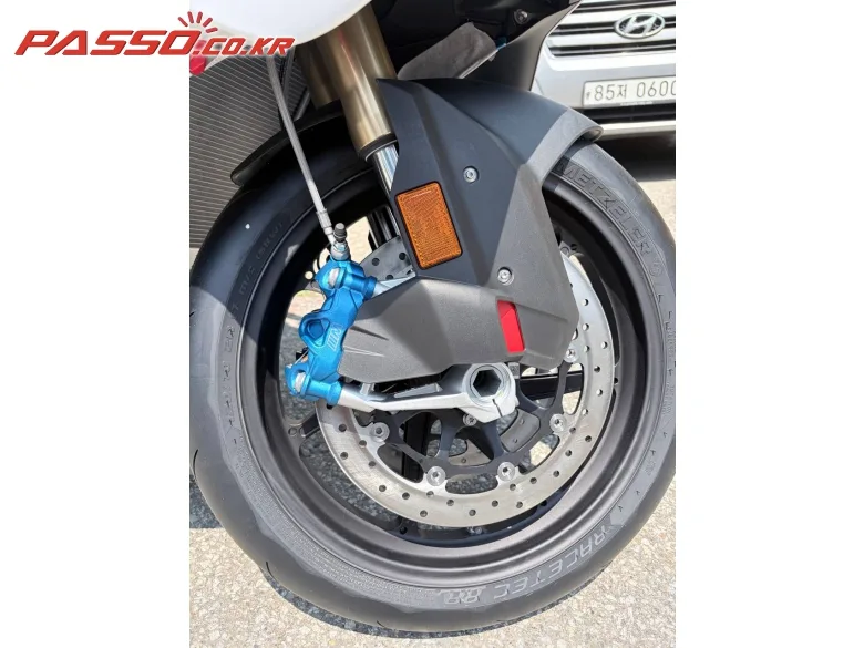 BMW S 1000 RR 2026 사진 6