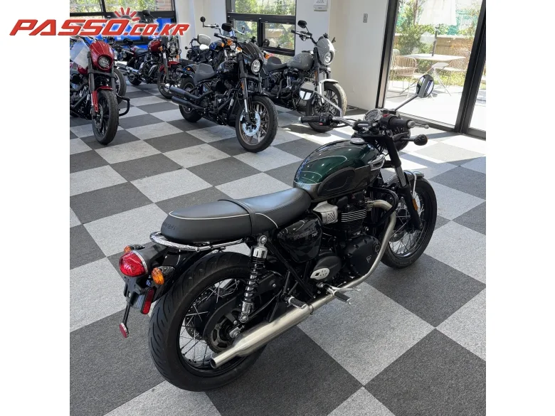 트라이엄프 본네빌 T100 2024 그린 사진 3