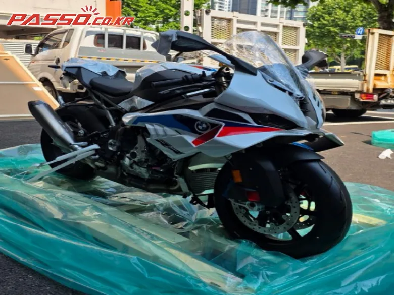 BMW S 1000 RR 2026 사진 1