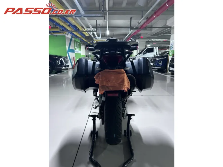두카티 멀티스트라다 950 S 2021 화이트 사진 3