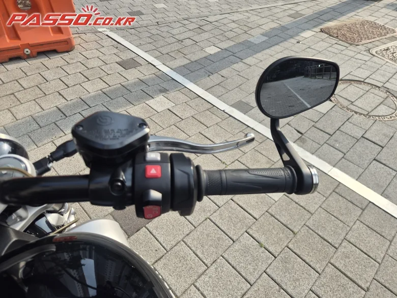 트라이엄프 로켓III R 2021 사진 4