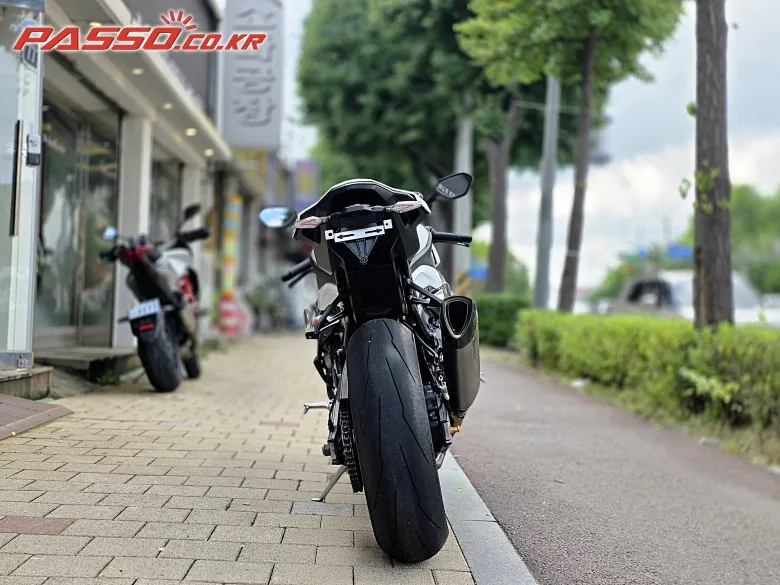 BMW S 1000 RR 2023 사진 8