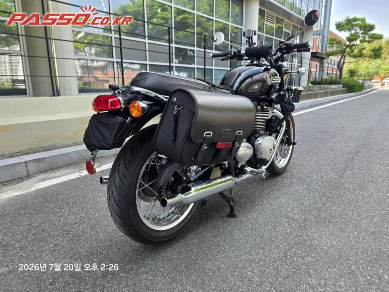 트라이엄프 본네빌 T120 2025 사진 7