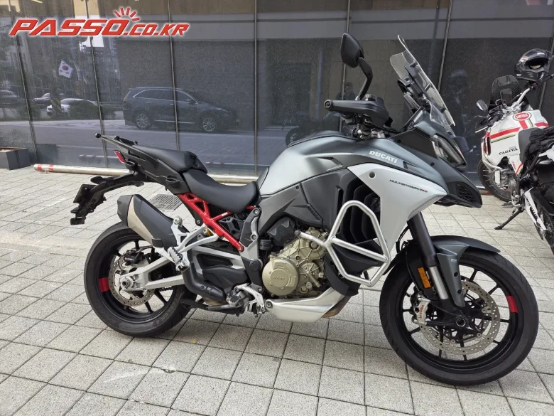 두카티 멀티스트라다 V4 S 2023 사진 1