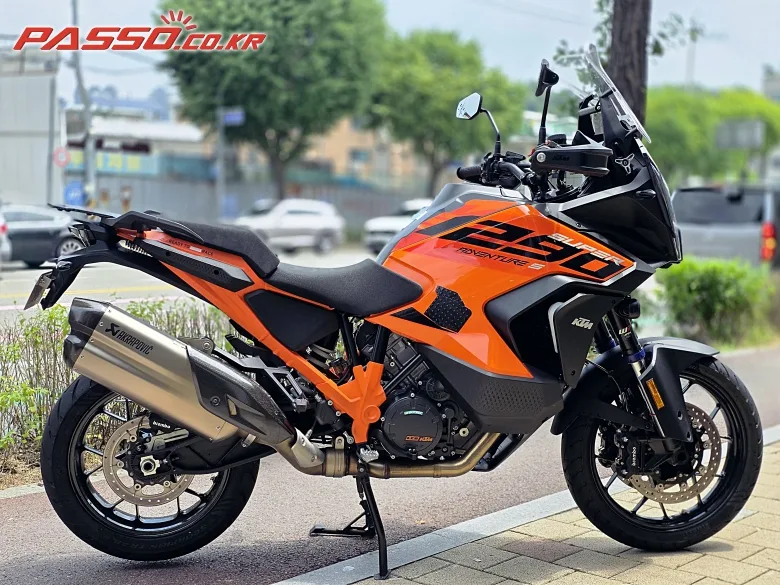 KTM 1290 슈퍼 어드벤처 S 2024 사진 2