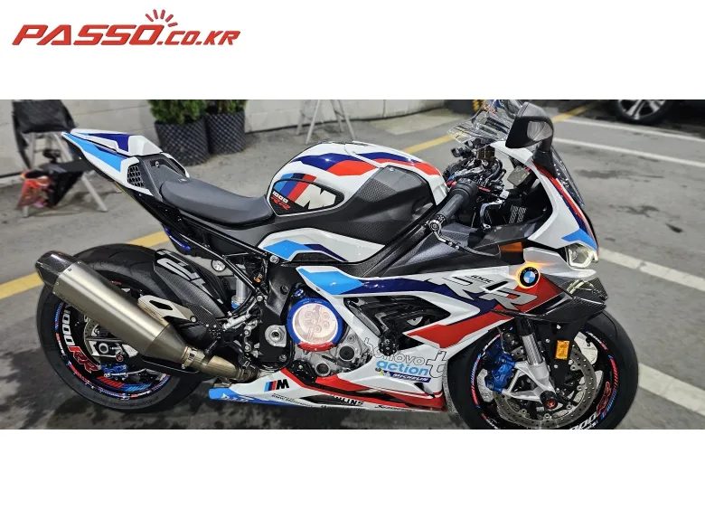 BMW M 1000 RR 2021 화이트 사진 8