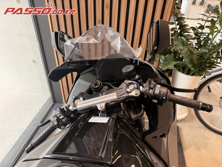 가와사키 Ninja ZX-10R 2026 블랙 사진 4