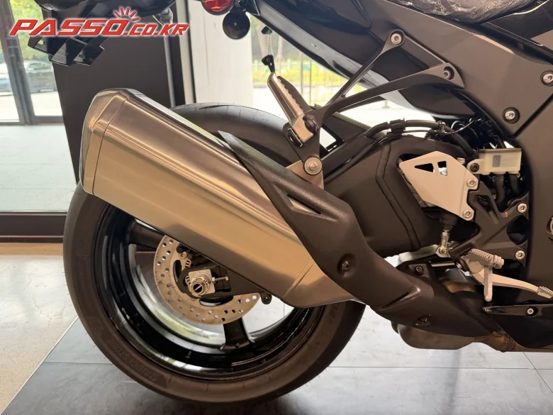 가와사키 Ninja ZX-10R 2026 블랙 사진 7