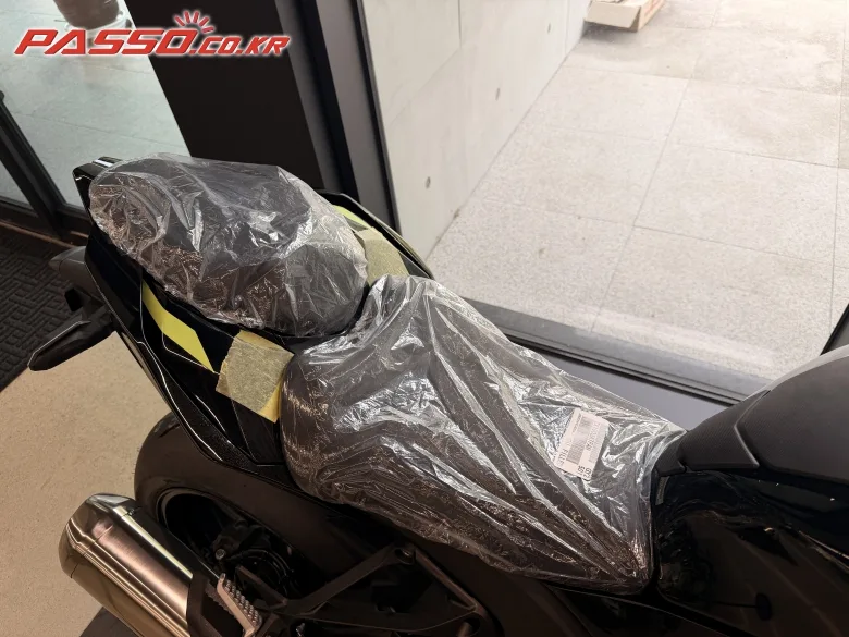 가와사키 Ninja ZX-10R 2026 블랙 사진 8