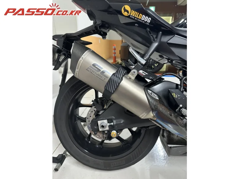 야마하 YZF R1 2022 블랙 사진 5