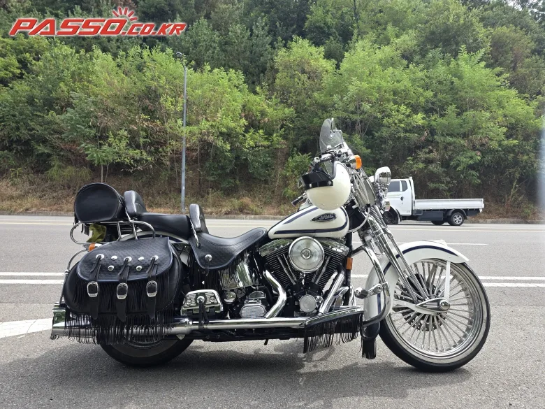 할리데이비슨 97년식 깨끗한 에보 헤리티지 스프링거 1997 화이트