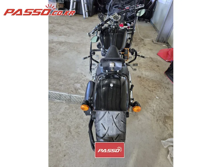 할리데이비슨 브래이크아웃 2015 블랙 사진 3