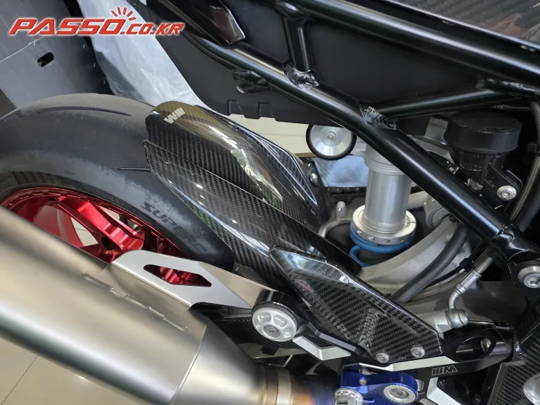BMW M 1000 RR 2022 옐로 사진 8