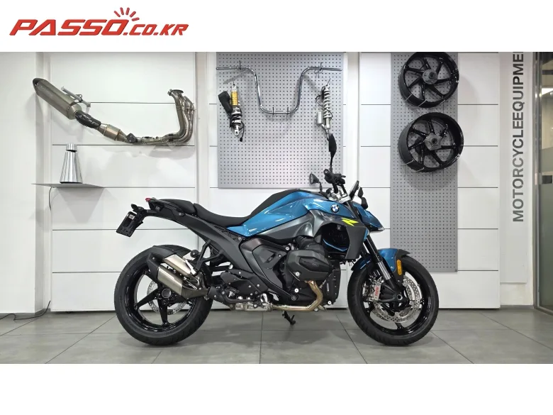 BMW R 1300 R 2026 블루 사진 1
