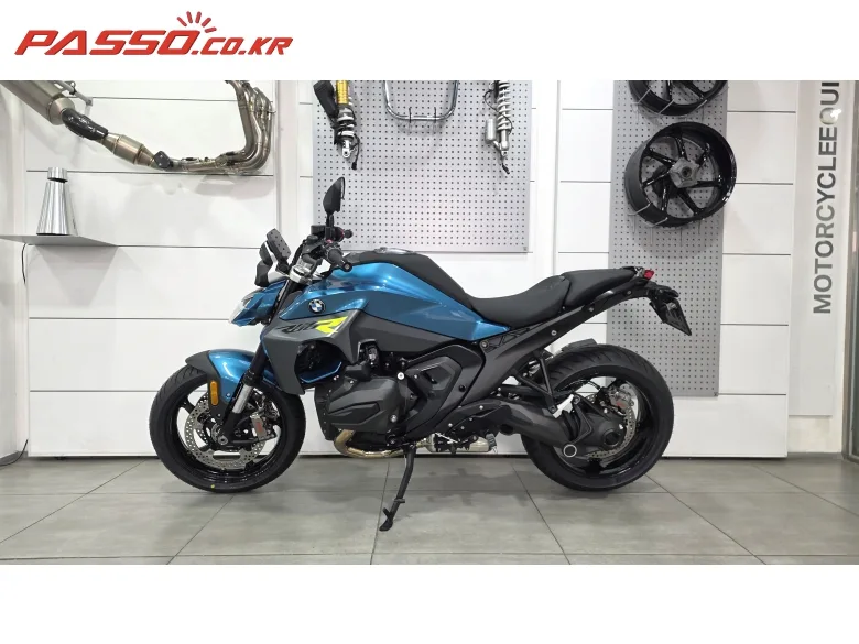 BMW R 1300 R 2026 블루 사진 2