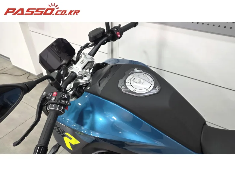 BMW R 1300 R 2026 블루 사진 4