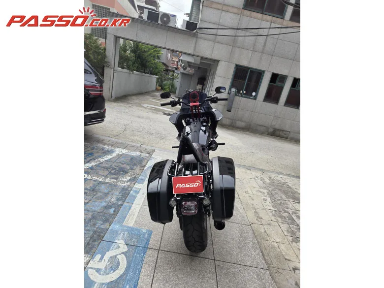 할리데이비슨 로우라이더 ST 2025 블랙 사진 3
