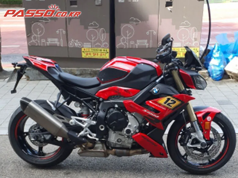 BMW S 1000 R 2025 레드