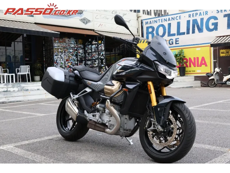 모토구찌 V100 만델로 2024 실버 사진 4