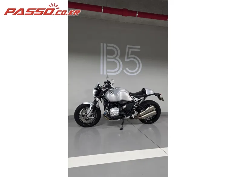 BMW R 나인 T 2021 화이트 사진 2