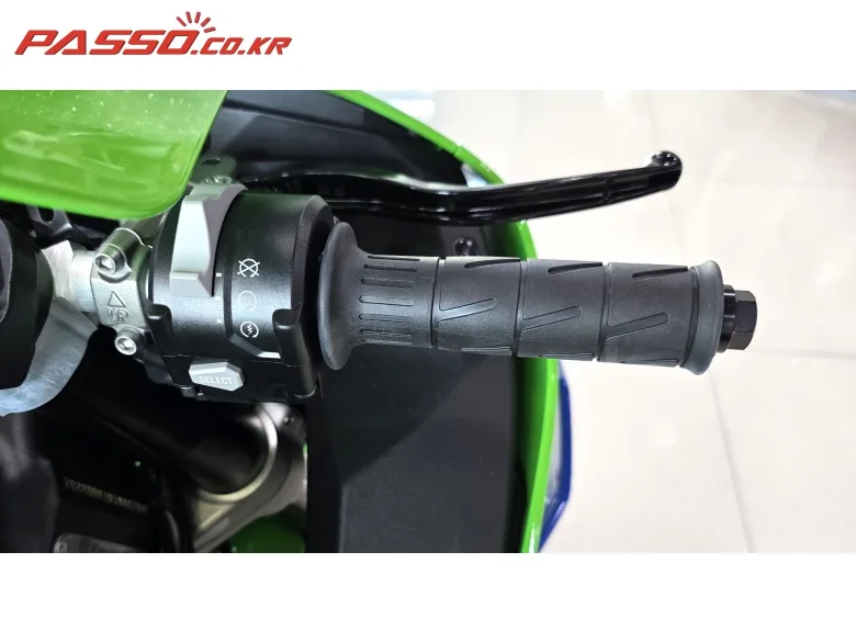 가와사키 닌자 ZX-10R 2026 2026 그린 사진 4