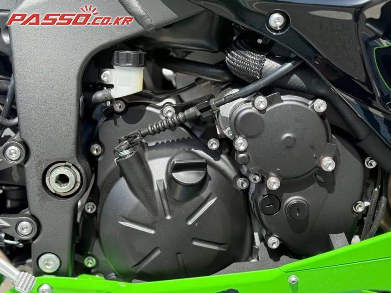가와사키 ZX 6 R 636 ABS 2026 그린 사진 5