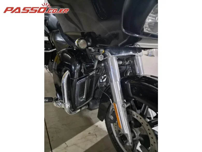 할리데이비슨 로드 글라이드 울트라 2019 블랙 사진 6