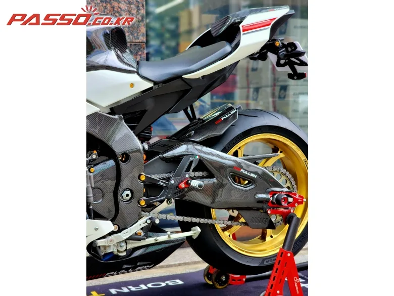 야마하 YZF R1 2022 화이트 사진 8