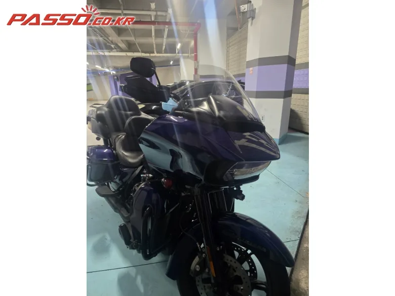 할리데이비슨 로드 글라이드 리미티드 2020 네이비 사진 4