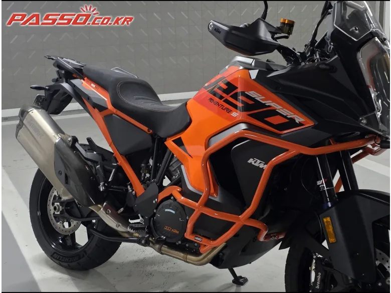 KTM 1290 슈퍼 어드벤쳐 S 2023 오렌지 사진 1