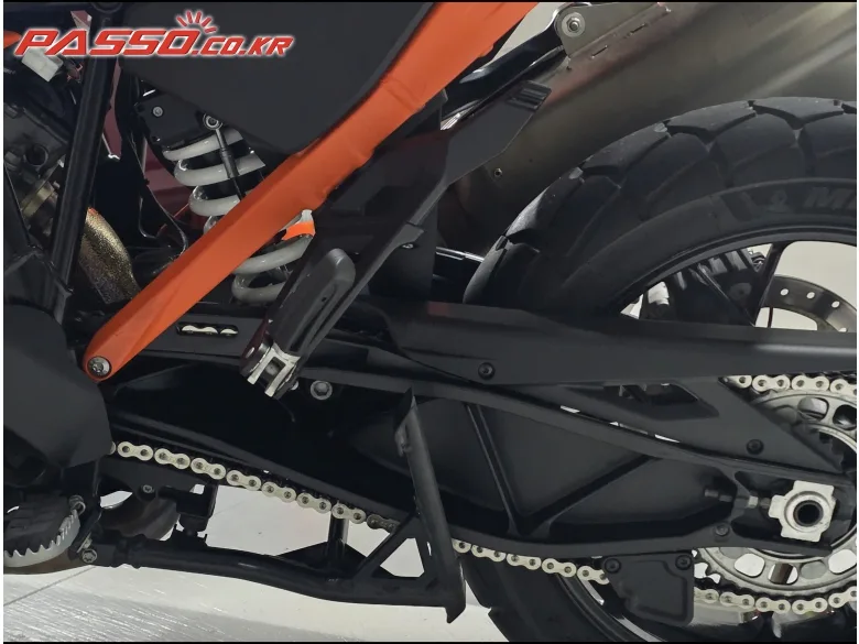 KTM 1290 슈퍼 어드벤쳐 S 2023 오렌지 사진 5