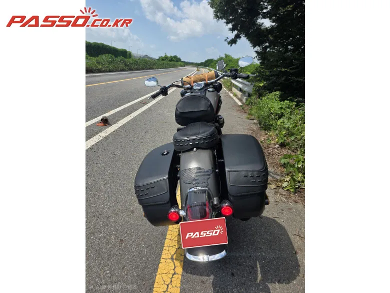 할리데이비슨 헤리티지 클래식 2018 블랙 사진 3