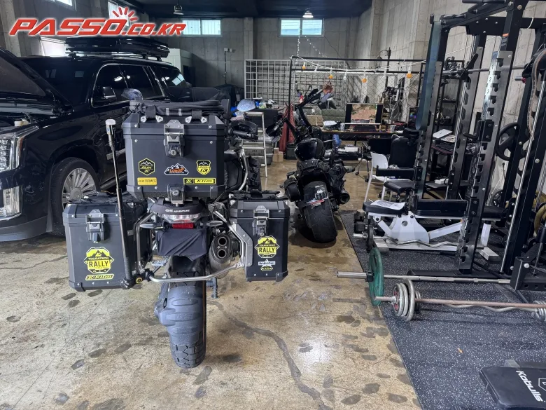 BMW R 1250 GS 어드벤처 2024 블랙 사진 3