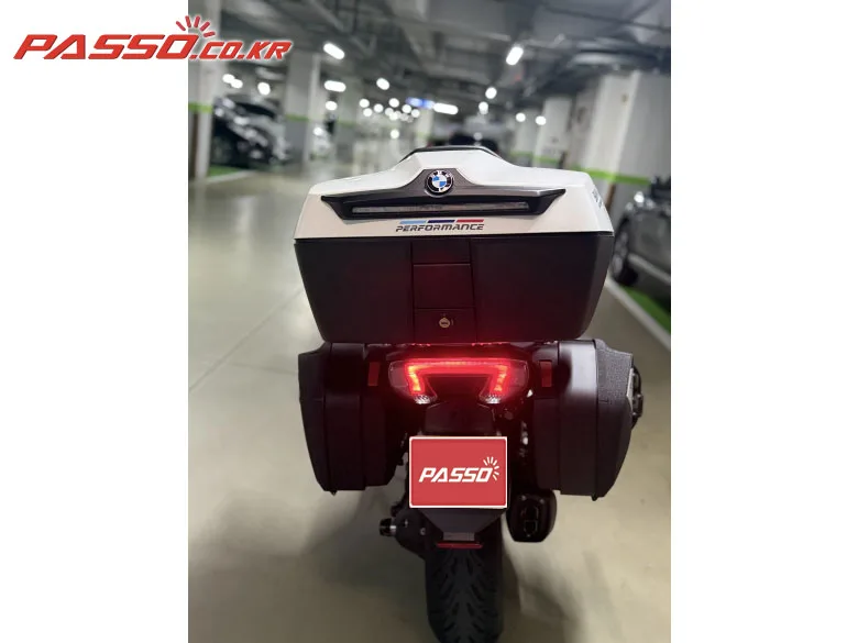 BMW R 1300 RT 2026 화이트 사진 3