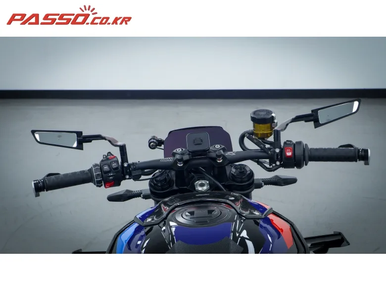 BMW M 1000 R 2023 블랙 사진 4