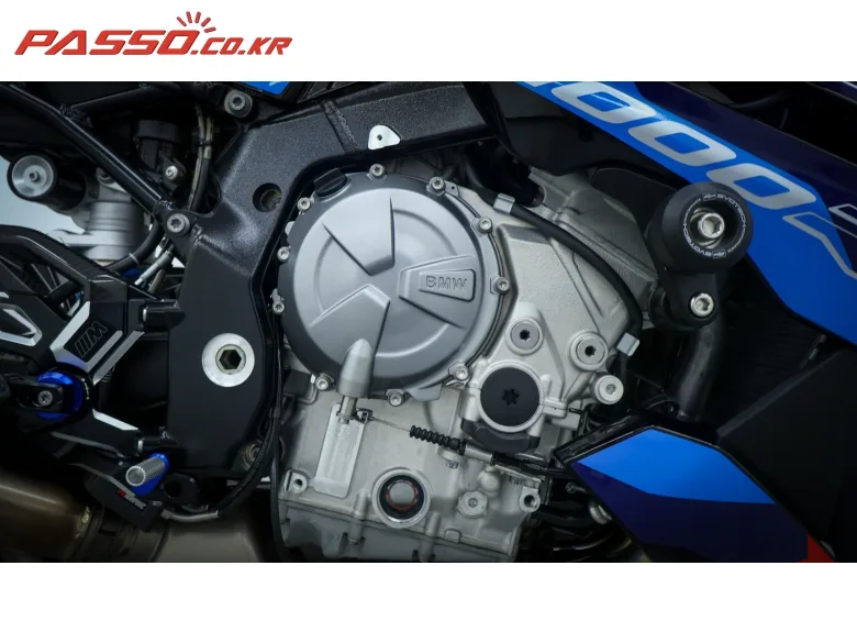 BMW M 1000 R 2023 블랙 사진 5
